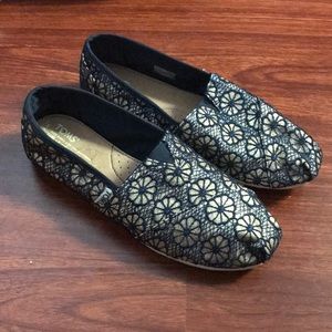 Toms Kimono print shoes